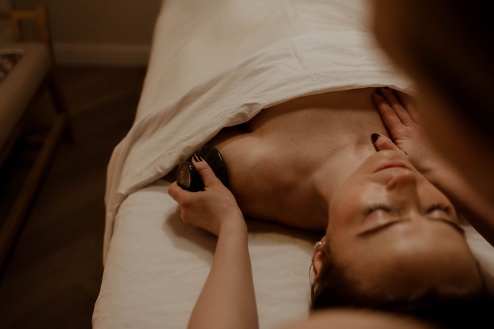 CourtenayPipkinPhotography-Yoga--classes-wellness-cotswolds-studio-retreat-cirencester-pil