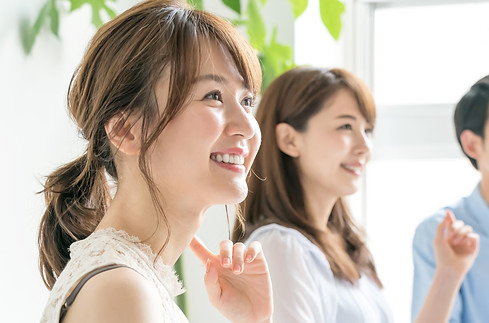 女性