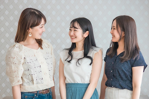女性