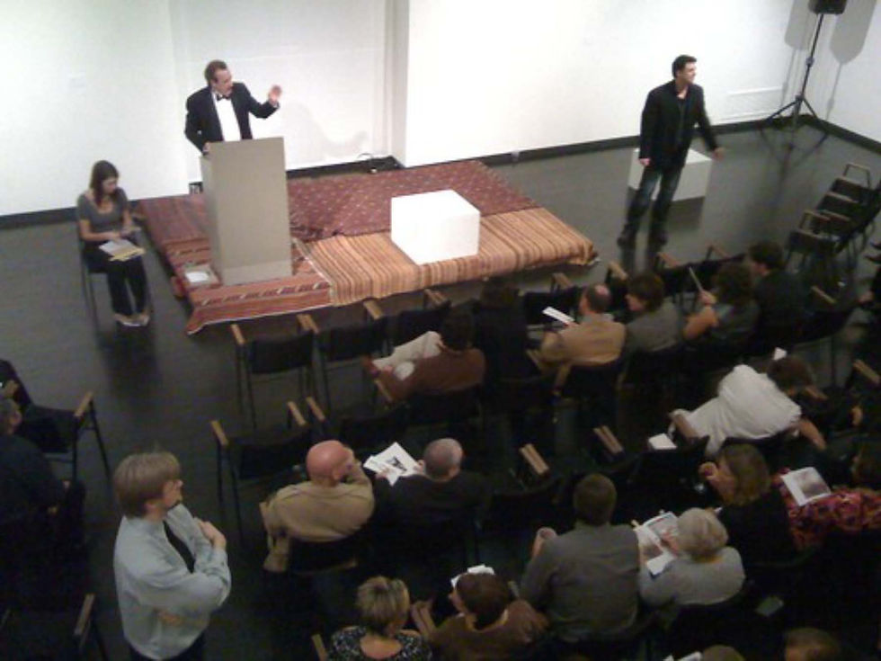 picture of auction and auctioneer