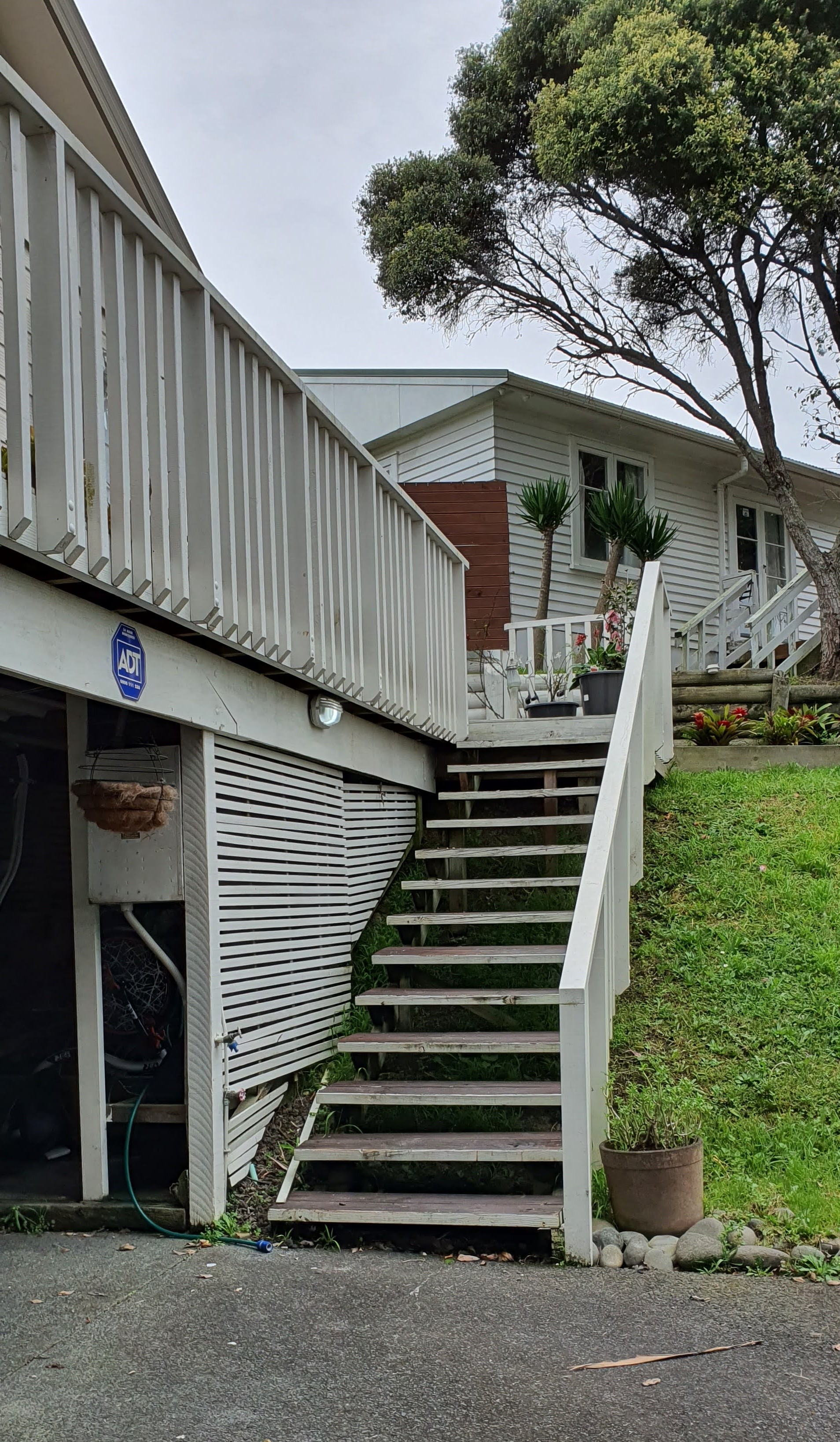 Stairs_Before.jpg