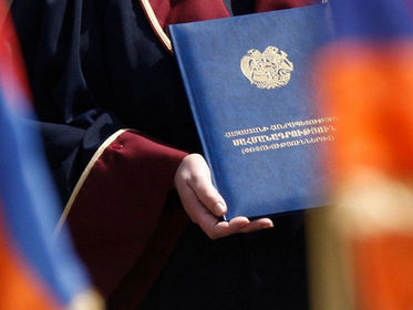 Armenia’s Draft Constitution Expected Within Weeks as Azerbaijan Renews Demands for Changes