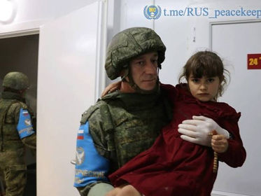 Russian Peacekeepers Assist Armenians in Evacuation from Artsakh Amid Deadly Attacks by Azerbaijan