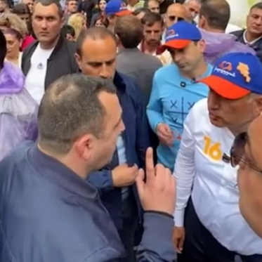 “Why Are You Alive?”: Pashinyan Explodes at Artsakh Armenian During Heated Election Campaign Clash in Yerevan