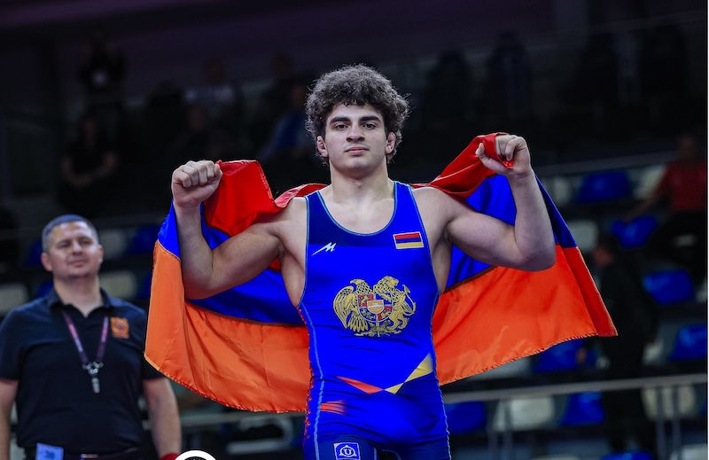 Armenian Wrestler Vahe Hoveyan Wins European U17 Gold in Just 32 Seconds