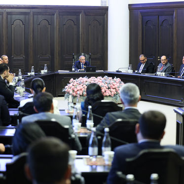 Pashinyan Says Government Will Step Down Sunday Before Forming New Cabinet
