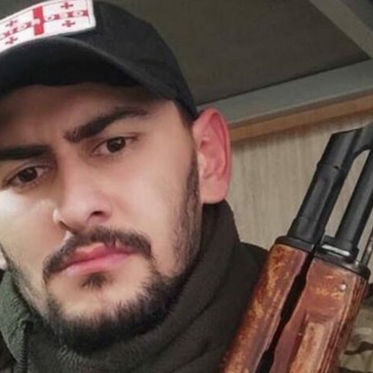 Armenia Detains Georgian Wanted by Russia for Fighting in Ukraine, Family Warns of Risk