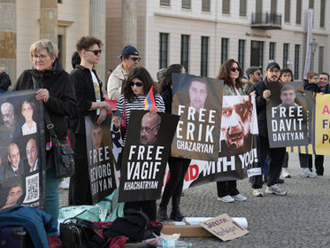 Azerbaijan Returns Four Armenian Prisoners to Armenia