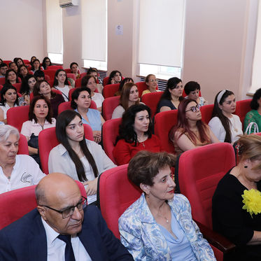 Sixty Diaspora-Armenian Teachers from 14 Countries Begin Training Program in Armenia
