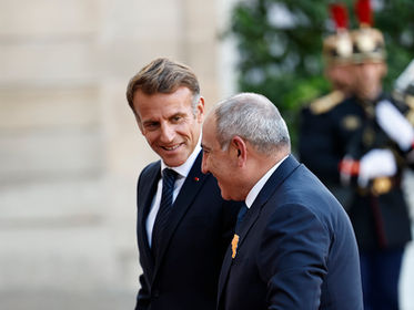 Pashinyan, Macron Discuss New Export Markets for Armenia as Russian Trade Restrictions Disrupt Economy