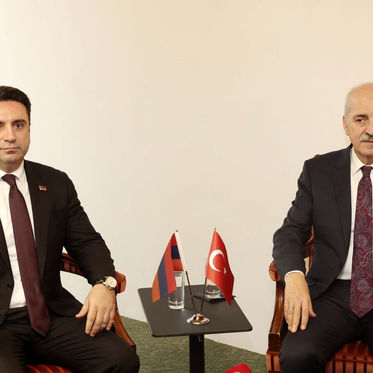 Armenia’s Parliament Speaker Alen Simonyan Meets Turkish Counterpart in Geneva Following Canceled Talks with Azerbaijan
