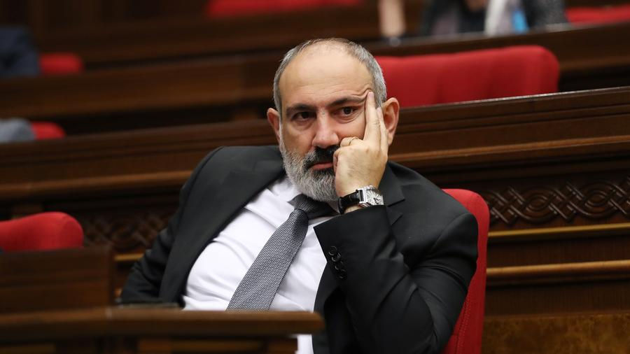 Armenia's Identity at Risk: Pashinyan Pushes Constitutional Change Demanded by Azerbaijan