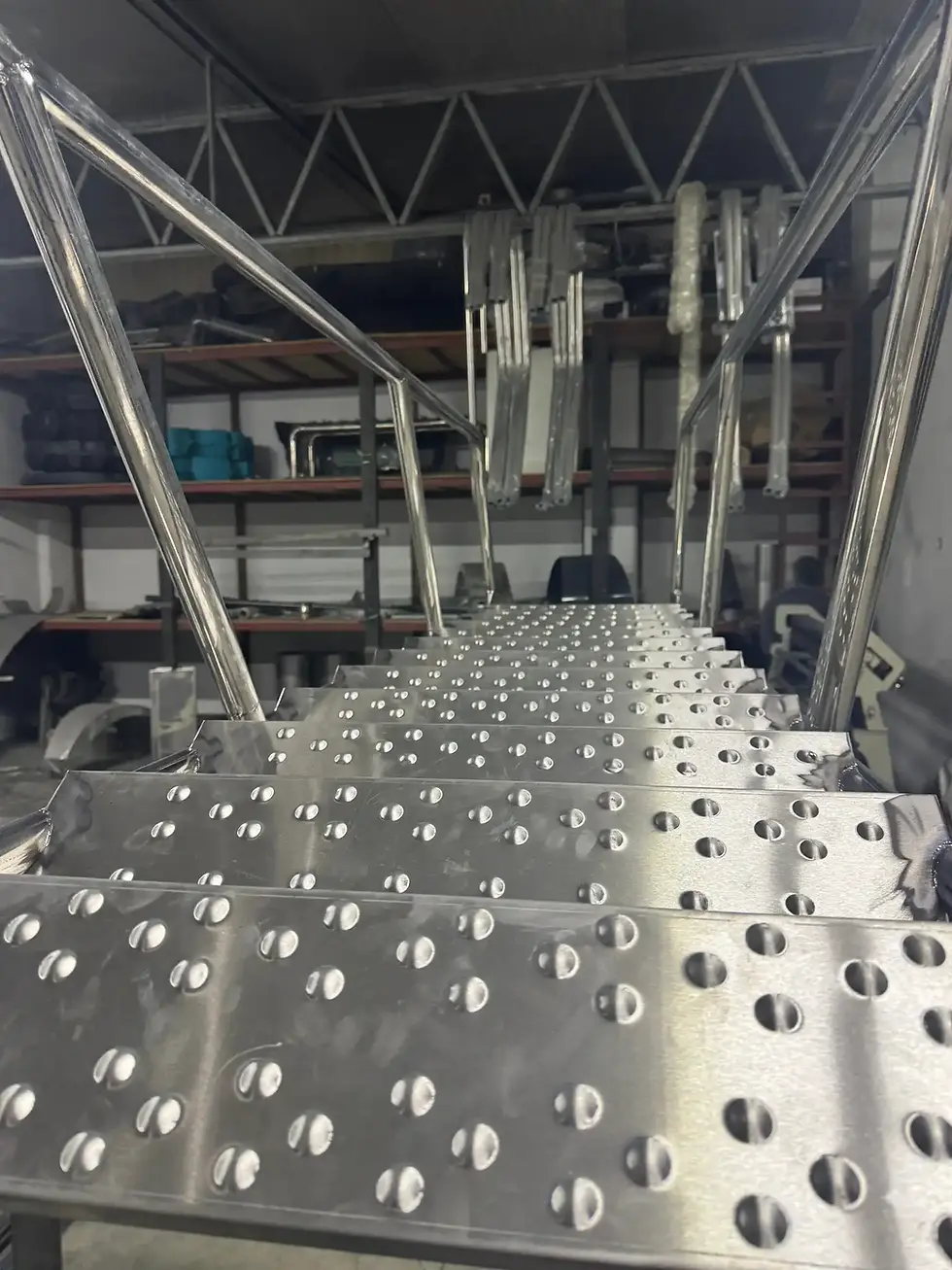 deniz merdiveni,deniz merdiveni modelleri,denize iniş merdiveni,krom deniz merdiveni,paslanmaz deniz merdiveni,deniz merdivenleri,deniz merdiven modeli