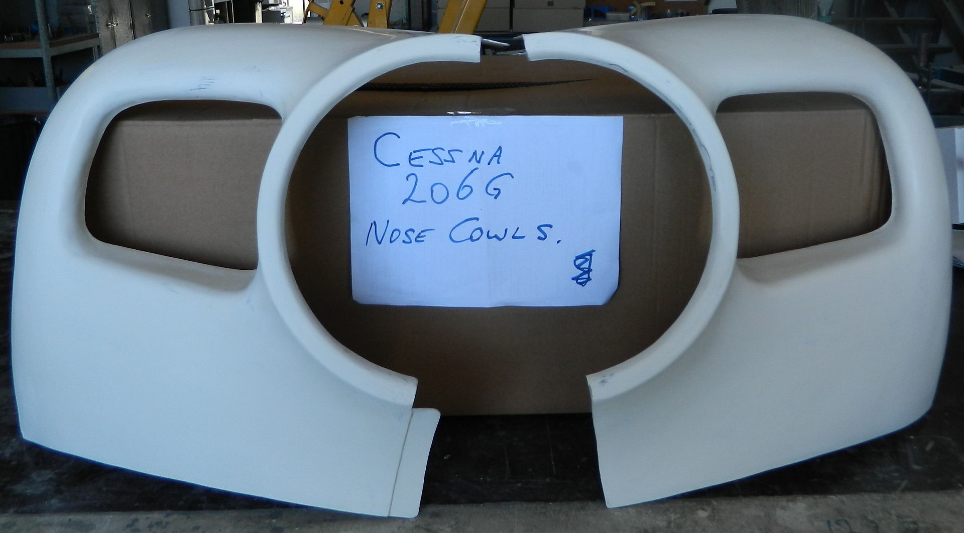 Cessna 206G Nose Cowl