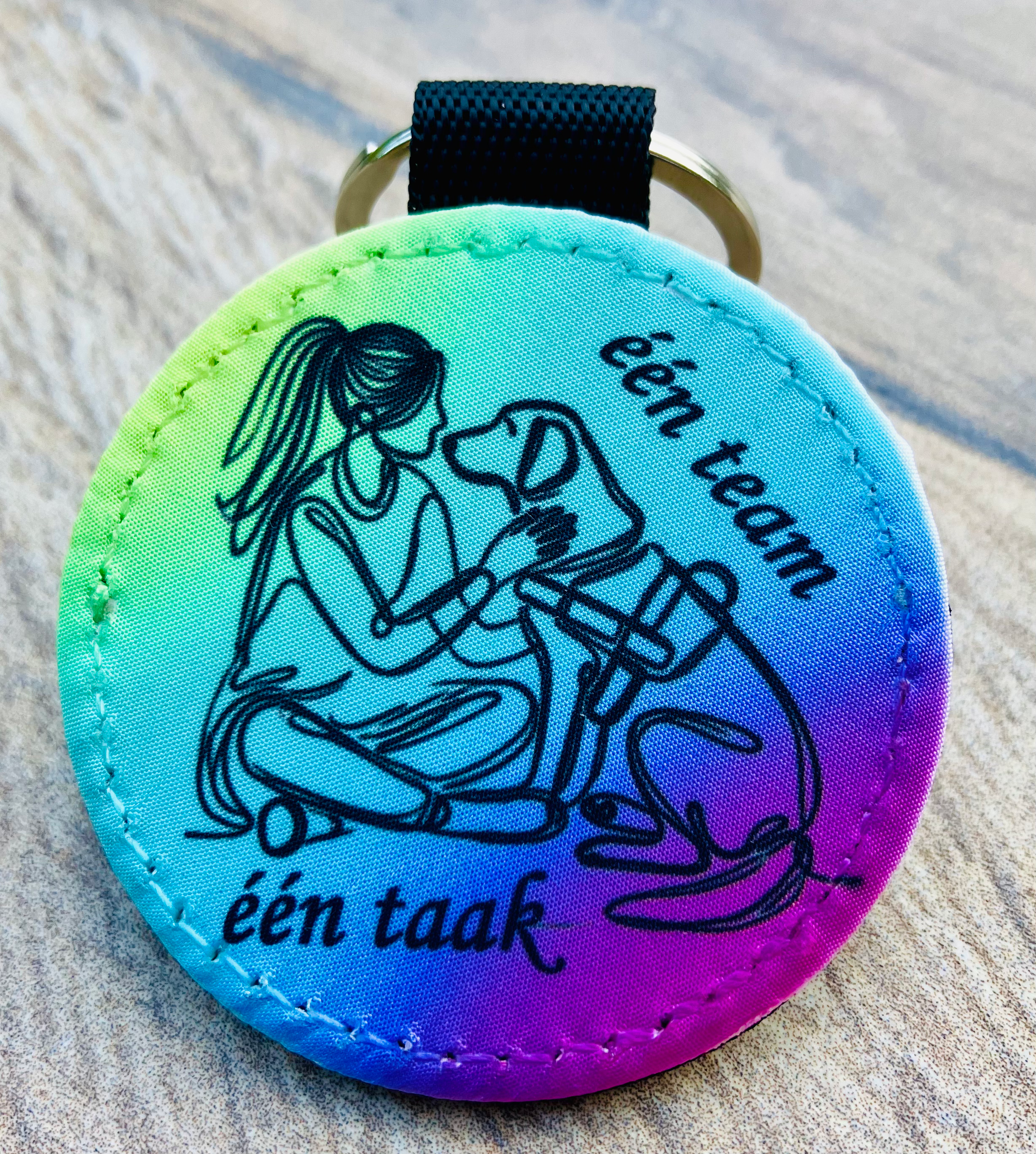 Sleutelhanger ‘Eén Team’® – Regenboogeditie