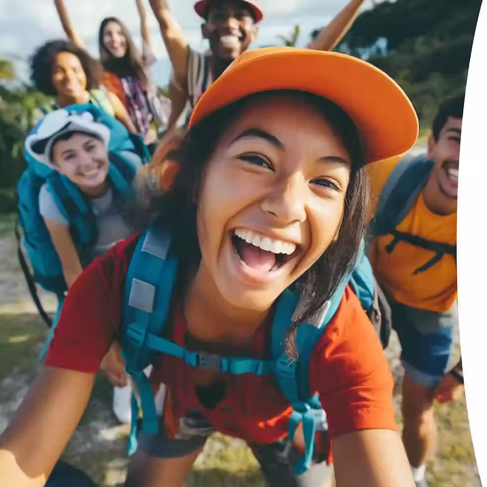 Happy_guests_booking_Nomadik_Morocco.webp