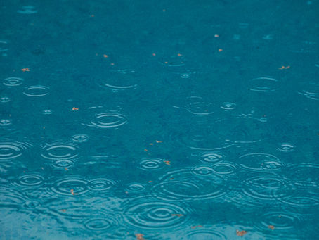 梅雨の季節に、印刷物で気持ちを届ける