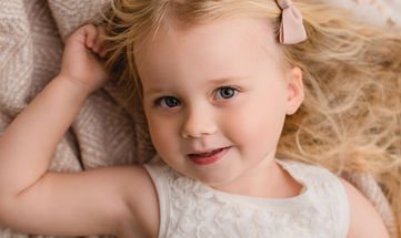 Kinderportrait im Fotostudio Rahel Schul Fotografie