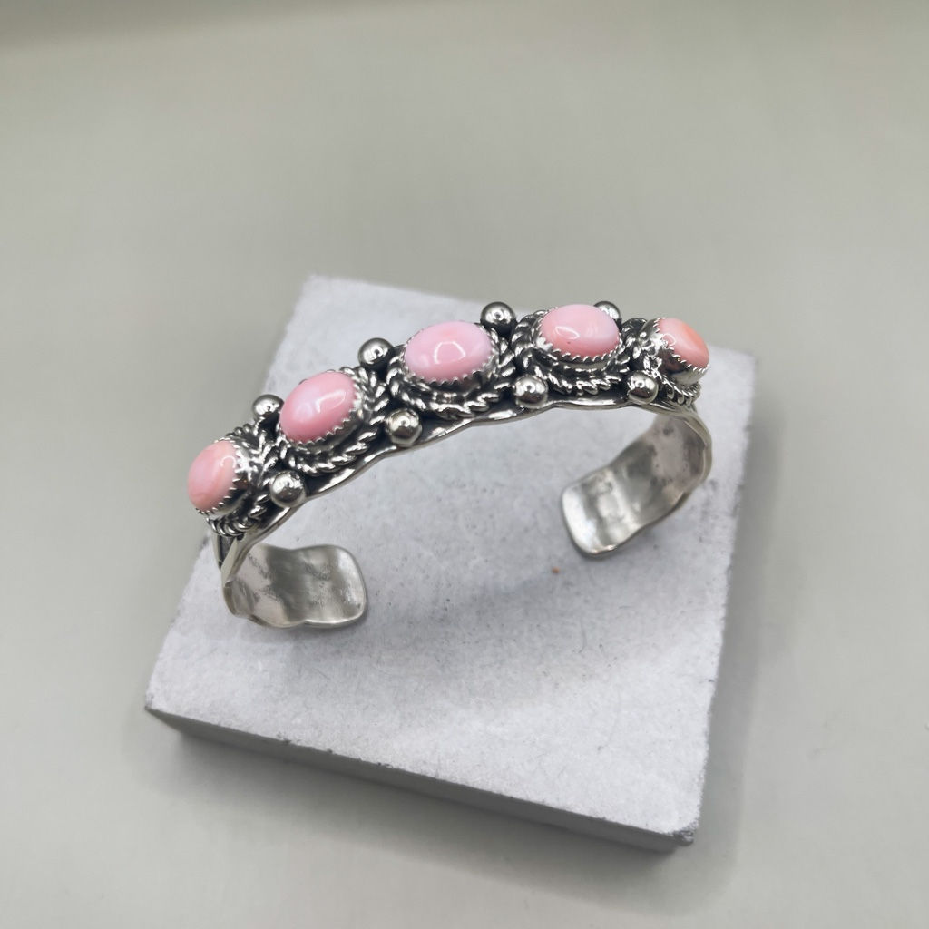 Pink Concha Shell Bracelet