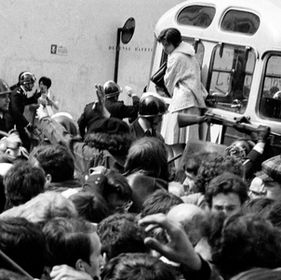 coups de crosse, riot, émeutes, Mai 68, Laurent Condominas photographie