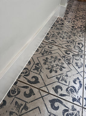 tiling, skirting, skirting tile, clean skirting onto tile