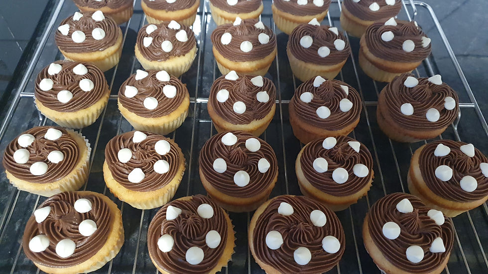 GLUTEN FREE Chocolate Chip Swirl Cupcake (box of 6) image