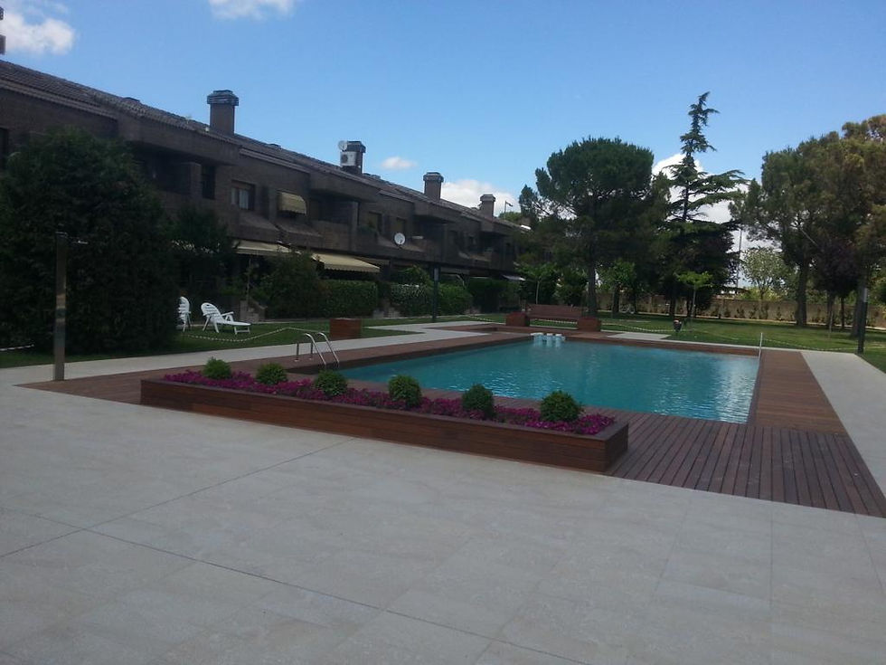 Rehabilicitación piscina y exterior en comunidad (Ciutat Jardí)