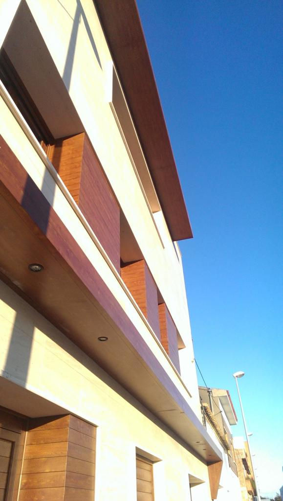 Rehabilitación fachada edificio en Almacelles