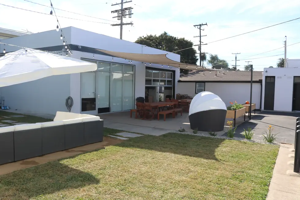 hardscape elements meeting softscape – Sean Kim