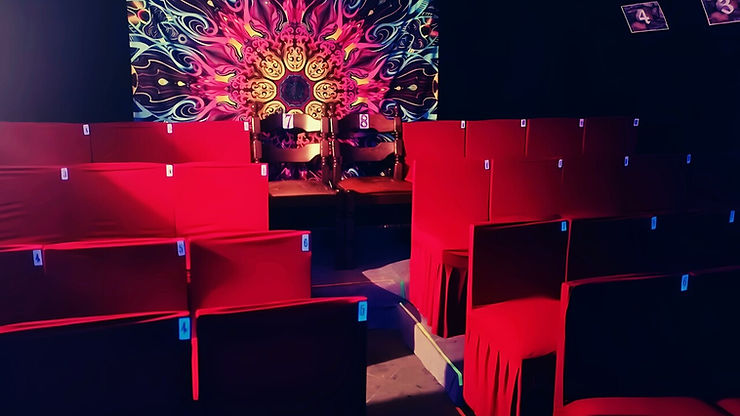 HILT black light theatre - the intimate Prague home theatre scene
