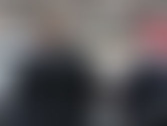 Zavřeli ho do bunkru a vzali mu telefon: