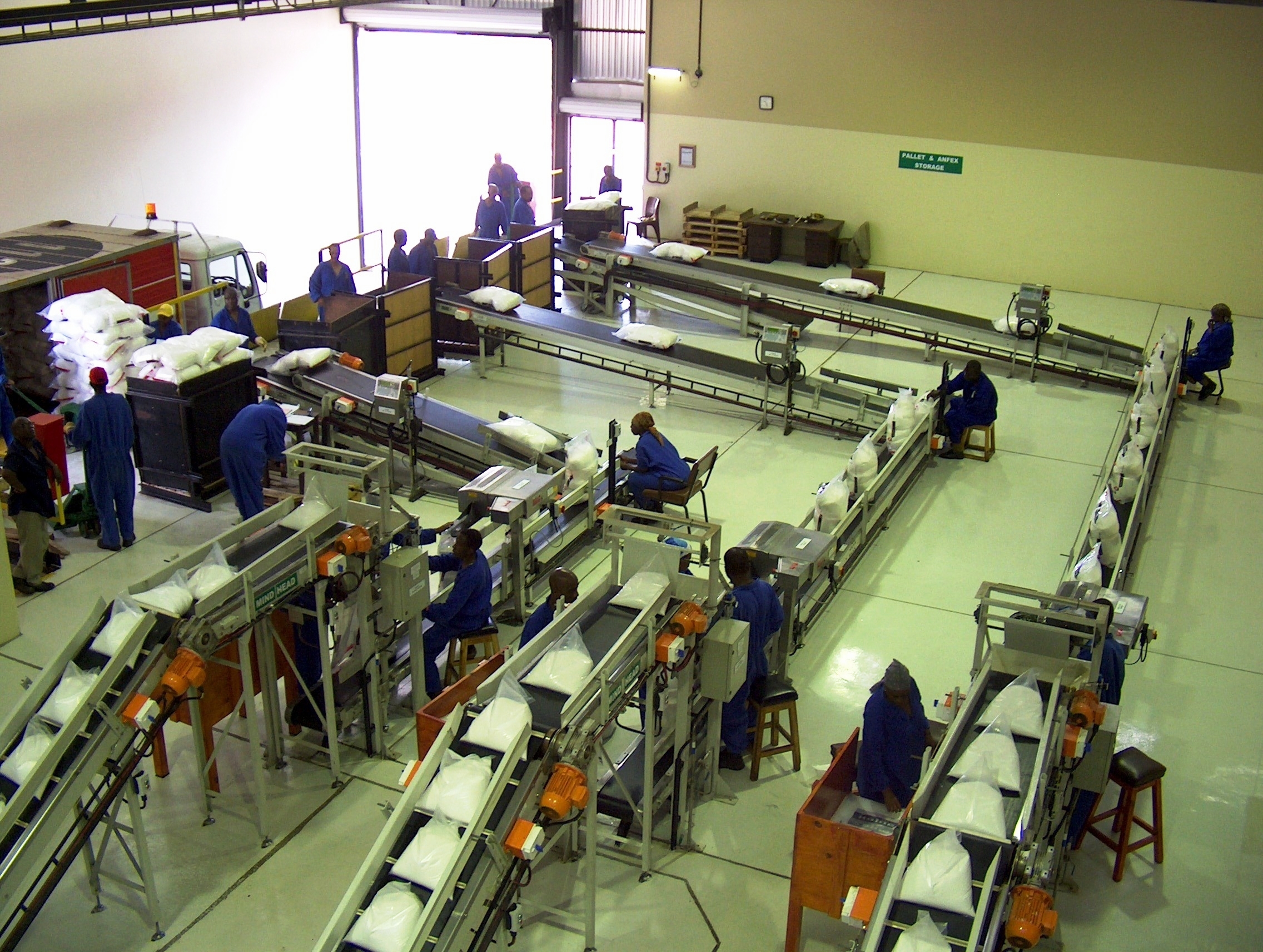 Bagging conveyor system by Facet Engineering