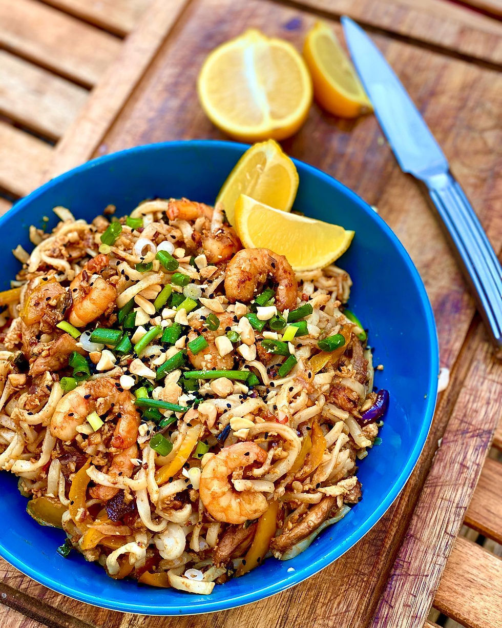 Chicken and Prawn Pad Thai 