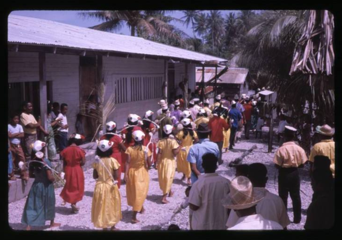 Christmas festivities, 12-25-1963 - Photo by Robert Kiste, Source -Robert C Kiste Collection, UHawai