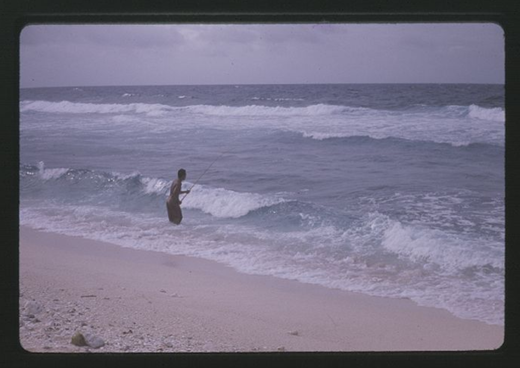 Kili - Women Preparing Jojej's oil drum, 12-13-1963 - Photo by Robert Kiste, Source -Robert C Kiste