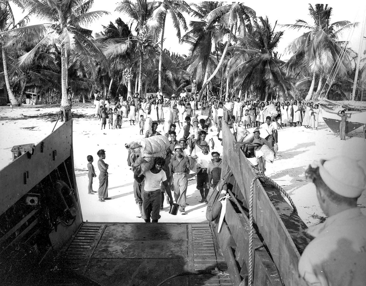 Loading belongings for Rongerk