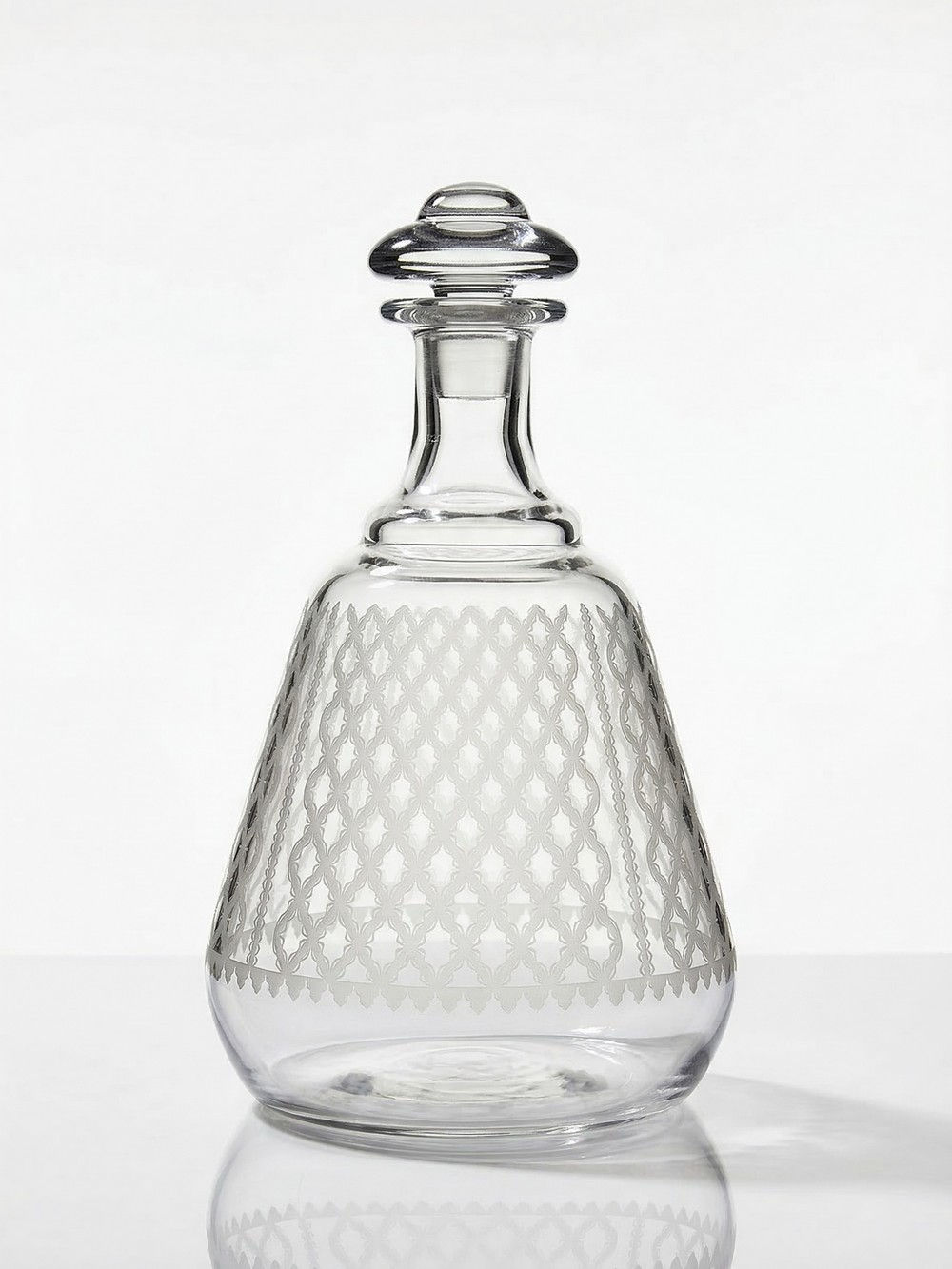 Carafe en cristal gravé modèle "Alhambra" Baccarat années 1900-1920