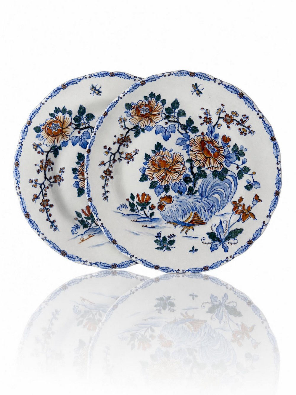 Paire d’assiettes anciennes Gien modèle "Coq & Pivoines" faïence vers 1900