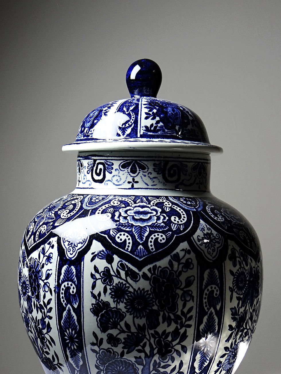 Miniature : Grand pot couvert Boch Holland Royal Sphinx en faïence décor bleu de Delft