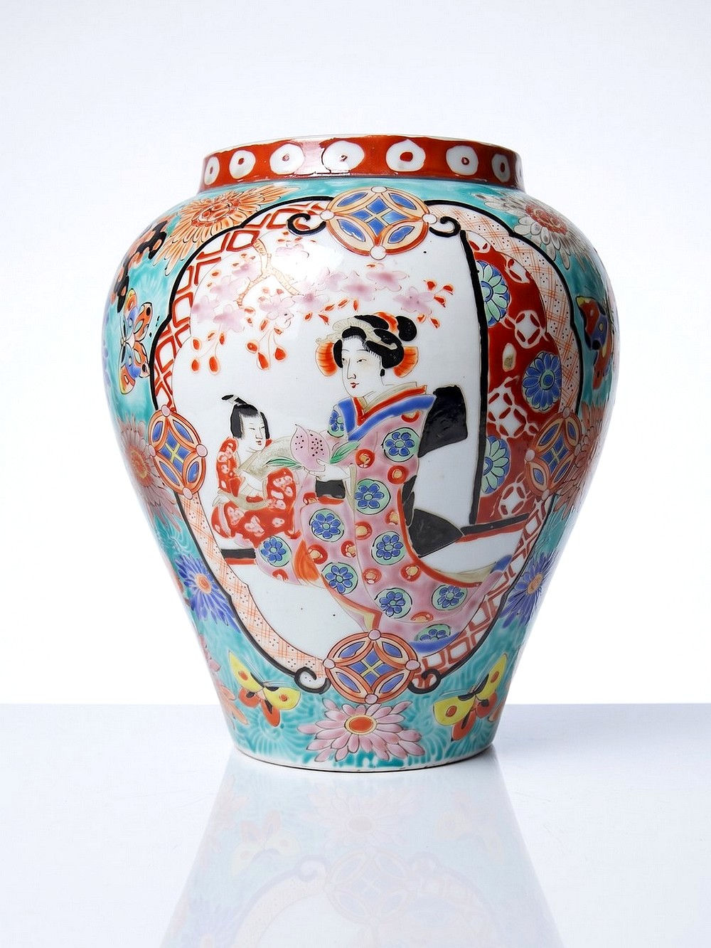 Rare vase japonais ancien porcelaine polychrome, époque Meiji, circa 1880-1900