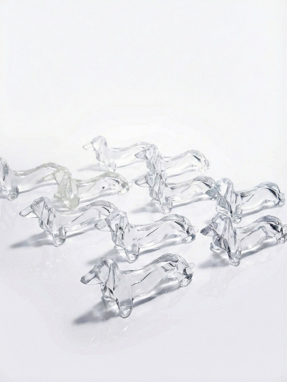 Portes couteaux vintages Gervais Danone modèles Teckels plexyglas transparent