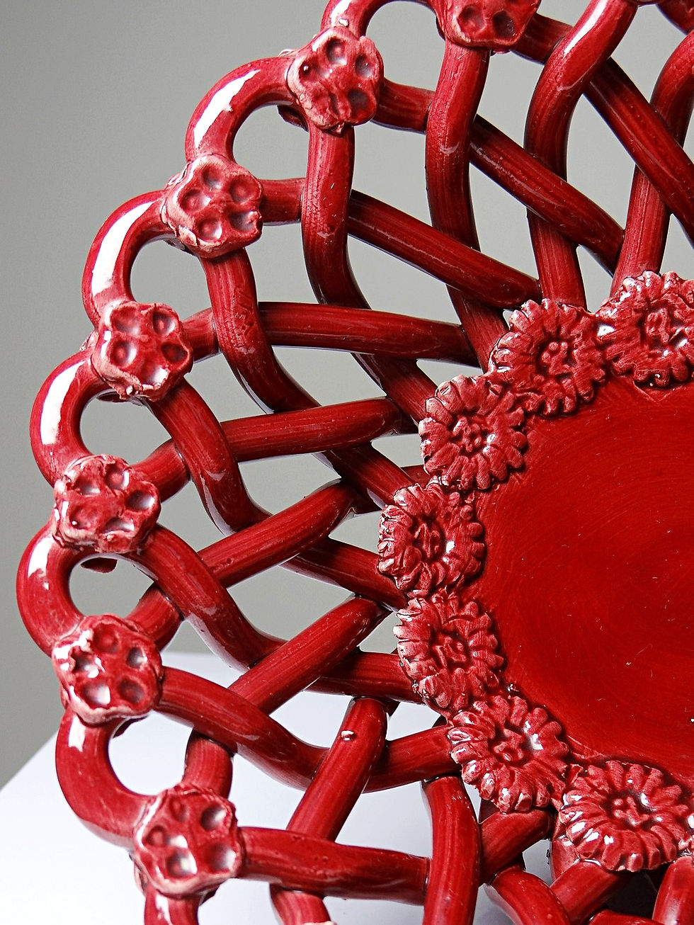 Miniature : Petit coupe céramique rouge tressée ajournée vintage années 70-90 Pichon Uzès