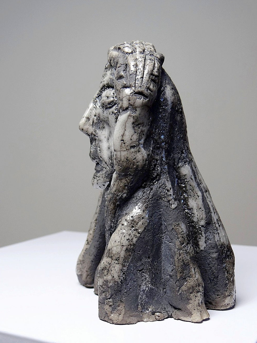 Petit buste d'homme Raku d'art émaillé vintage signé