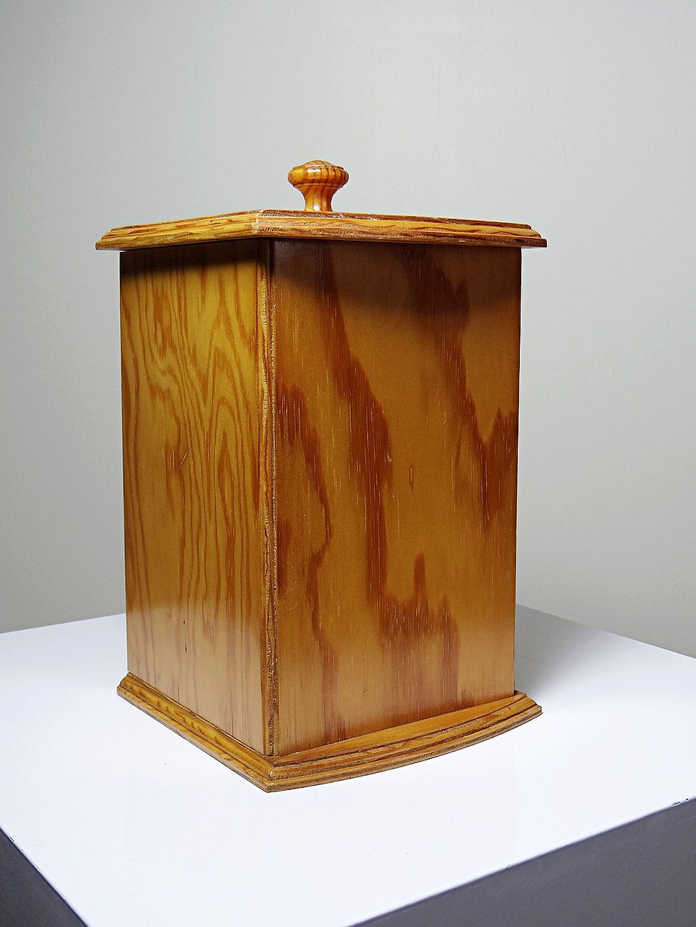 Miniature : Boîte à pain de comptoir vintage en bois de pin verni années 1970-1990