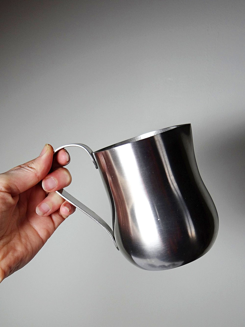 Miniature : Lot de 4 mesures de bar vintages en inox brossé années 60-70