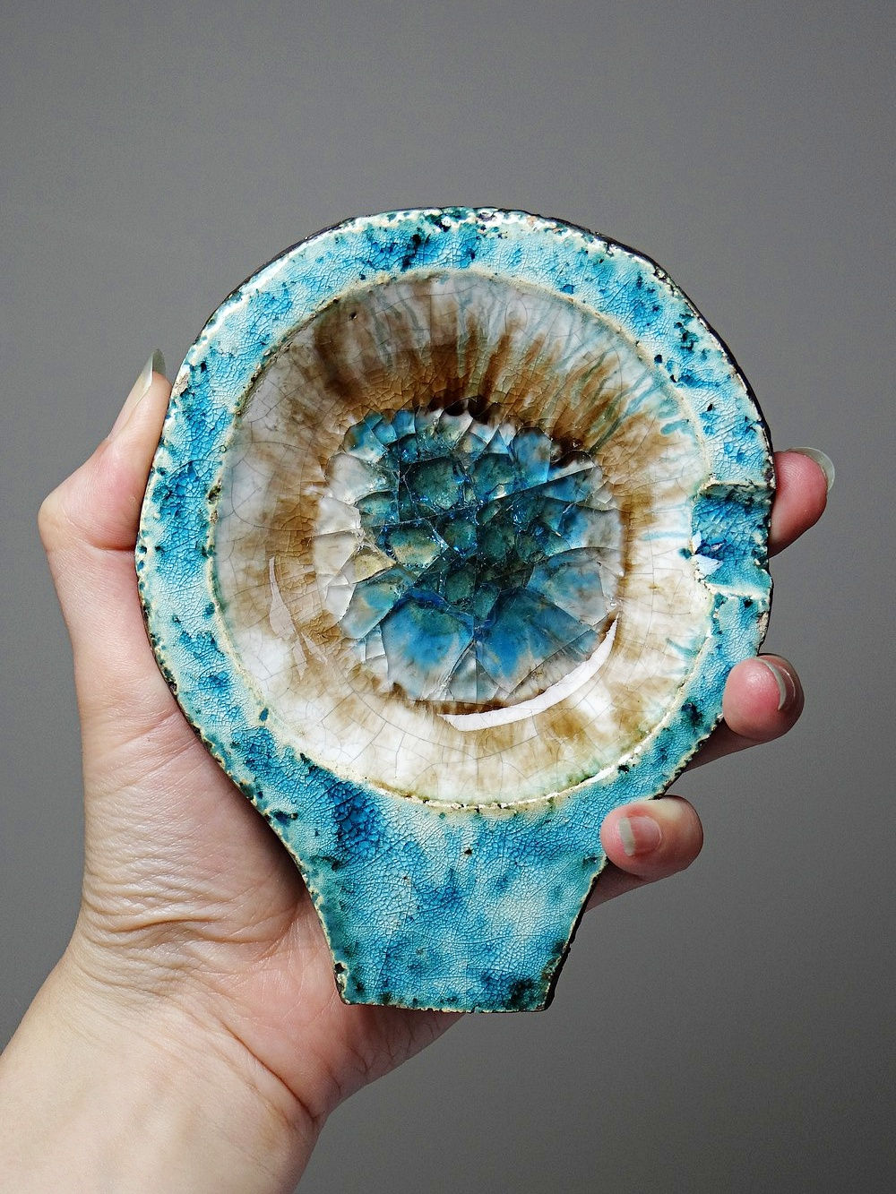 Cendrier céramique artisanale et verre fondu vintage turquoise