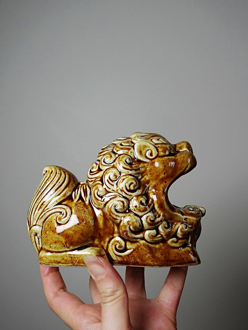 Miniature : Chien de Fô cendrier en céramique émaillée brun, vintage années 60-70