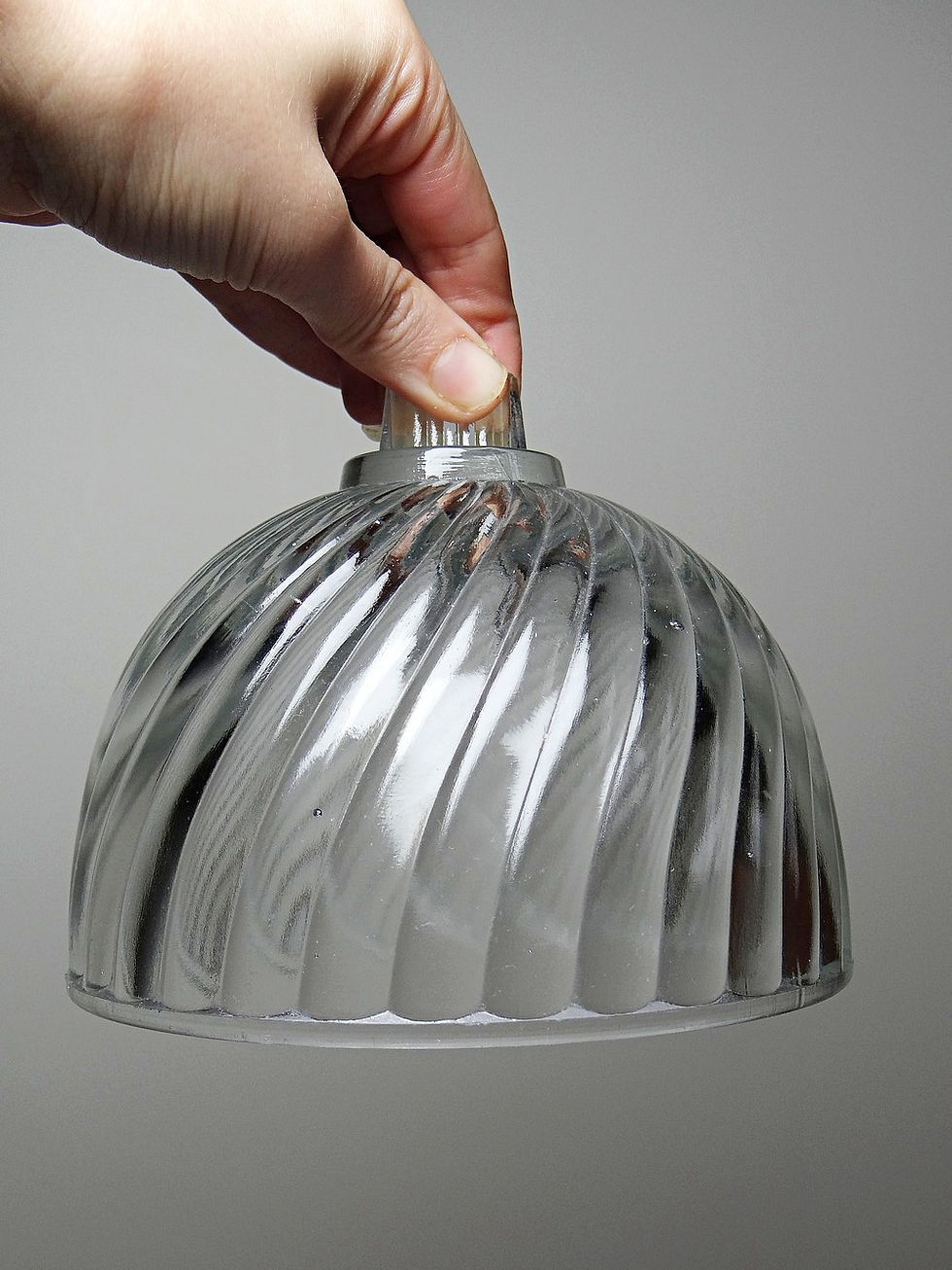 Miniature : Petite cloche à dessert ou à fromage en verre pressé vintage/ancienne torsades