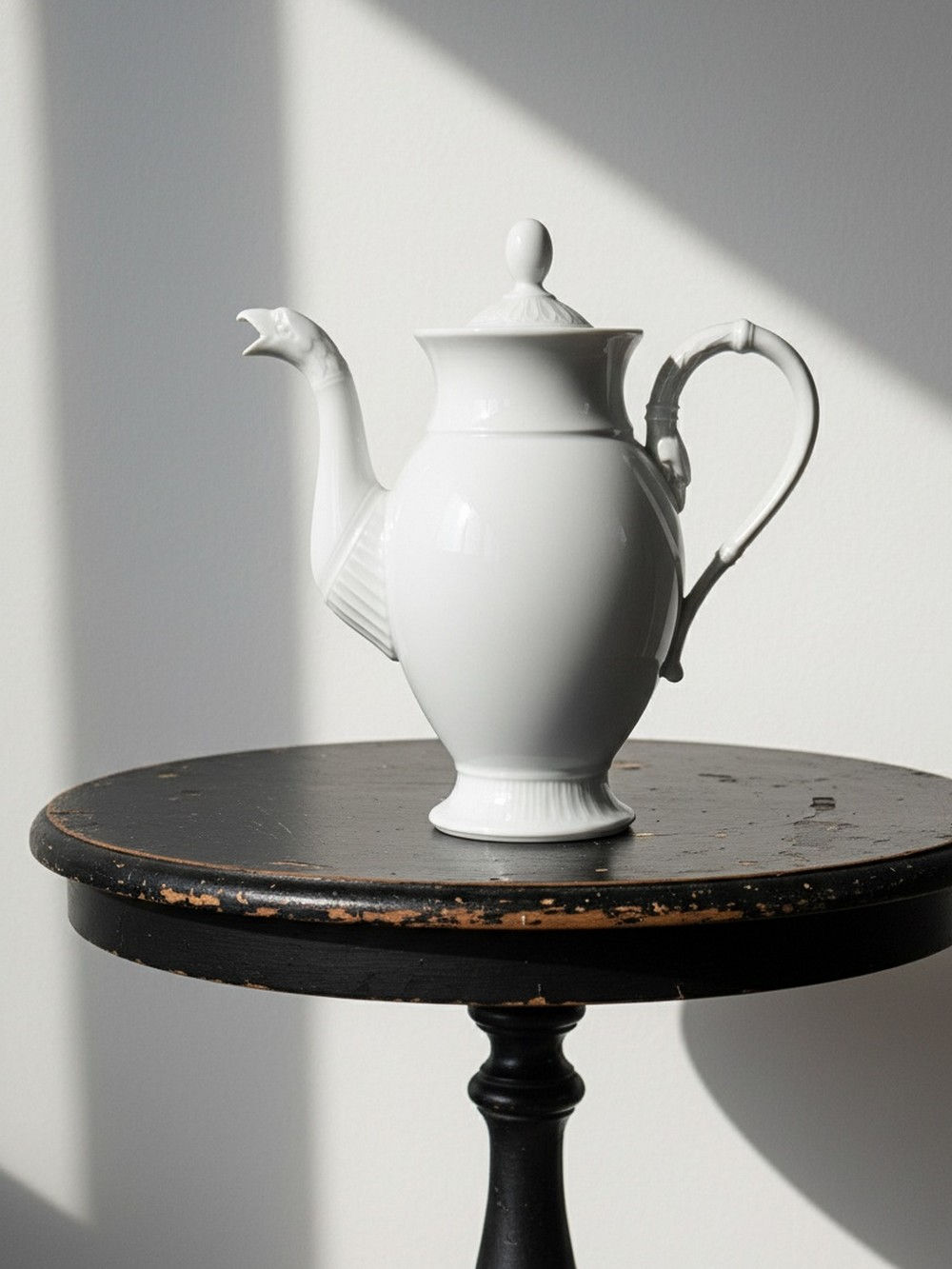 Théière "Aigle" porcelaine blanche très fine de Limoges par Raynaud années 60