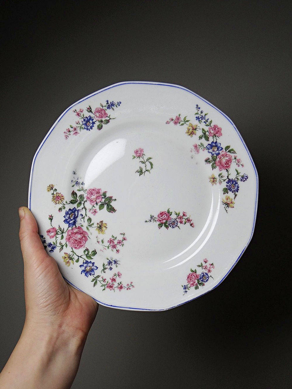 Miniature : 7 Assiettes à dessert Bernardaud porcelaine de Limoges décor floral années 20-50